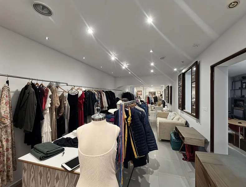 Commercial in Palma de Mallorca — photo 6