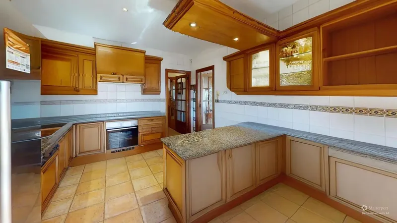Only investors!!! Property not available to live in!! The bare ownership of the property is sold with the life usufruct in favor of — photo 1