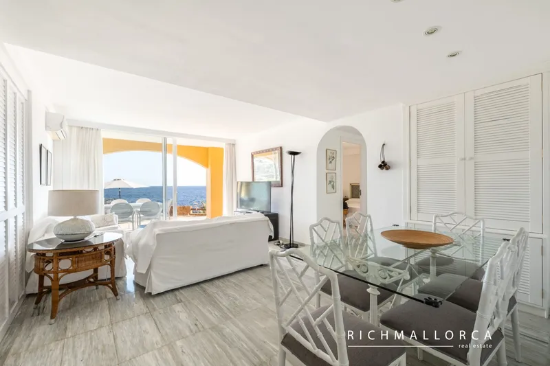 Frontline Seafront Apartment with Private Garden in Ambassador Park — photo 3