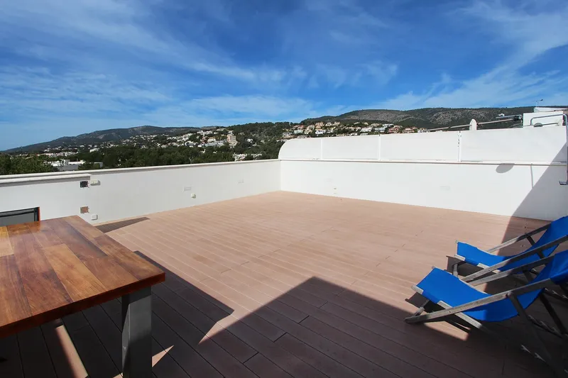 2-bedroom penthouse in luxury residence on the golf course for rent — photo 1