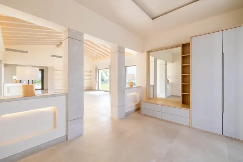 This impressive country villa is situated on a huge elevated plot and is offered for sale near the village of Es Capdellà, Calvià. — photo 11