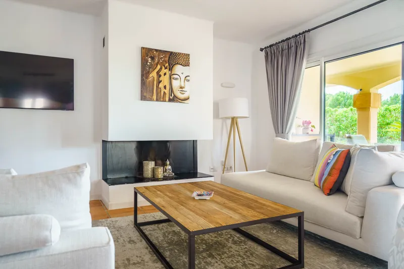 Elegant garden apartment in Santa Ponsa with golf course views — photo 4