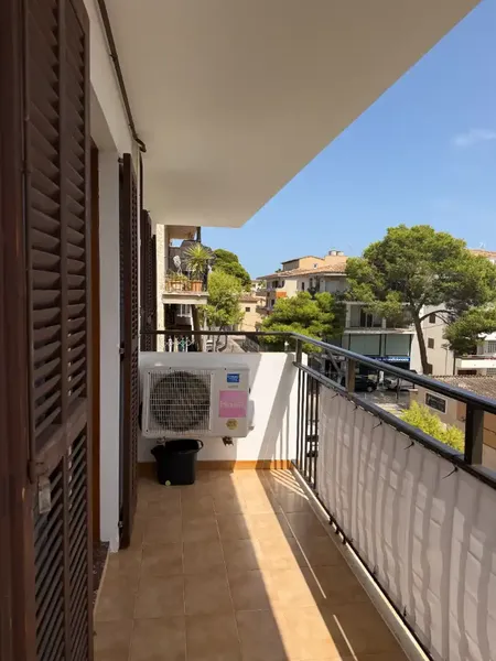 Amplio y acogedor piso de 98 m² situado en una zona muy demandada de Cala Millor, a pocos minutos a pie de la playa y cerca de comercios, re — photo 10