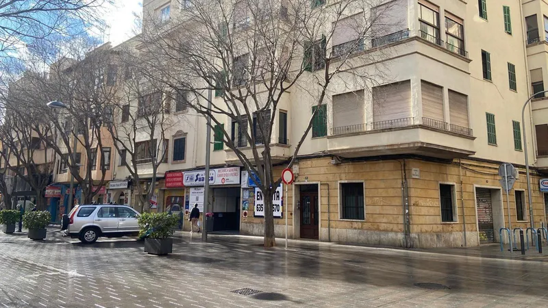 Commercial premises — photo 1