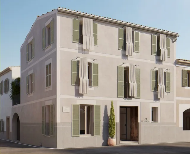 Renovated town house with pool and lift for sale in Artà, Northeast Mallorca — photo 1