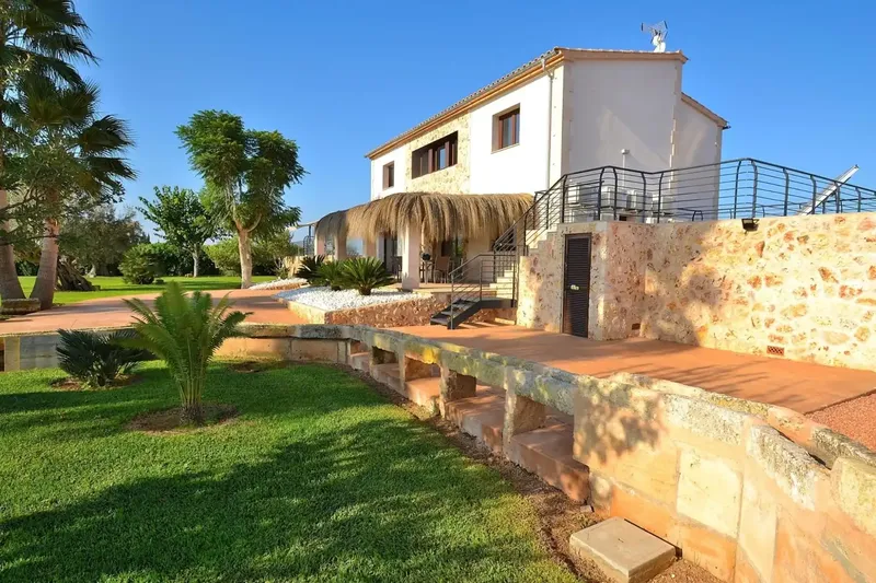 Magnificent newly built finca combining the charm of traditional Mallorcan architecture with modern comforts — photo 9