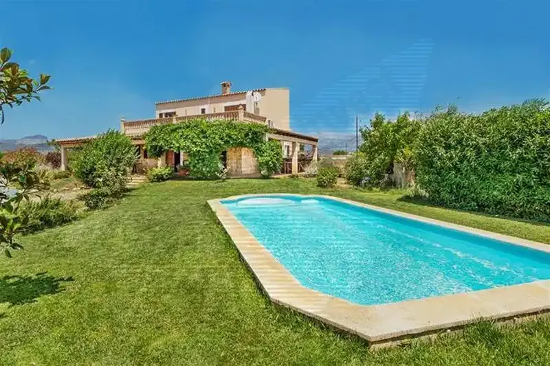 Rustic finca on plot of approx. 14,167 m², approx. 278 m² built, large living room with fireplace, dining room, furnished and equipped kitchen with office — photo 2
