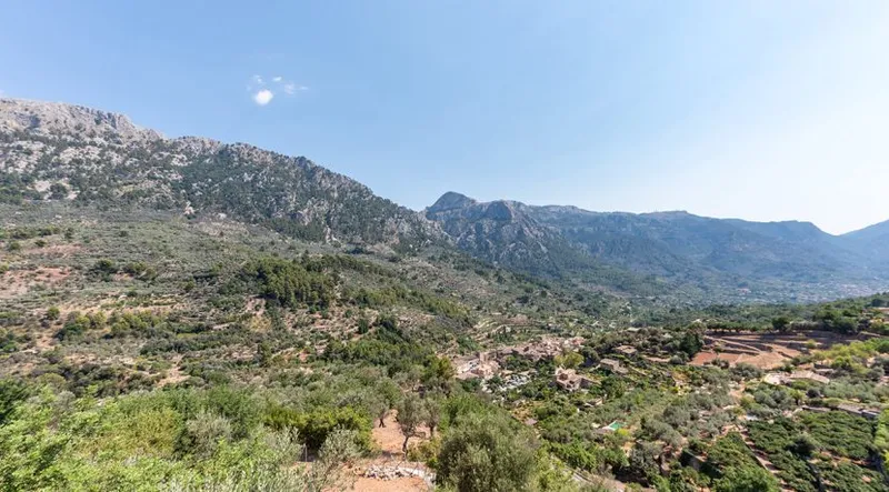 Exclusive Impressive Estate in Fornalutx with Unbeatable Views — photo 3