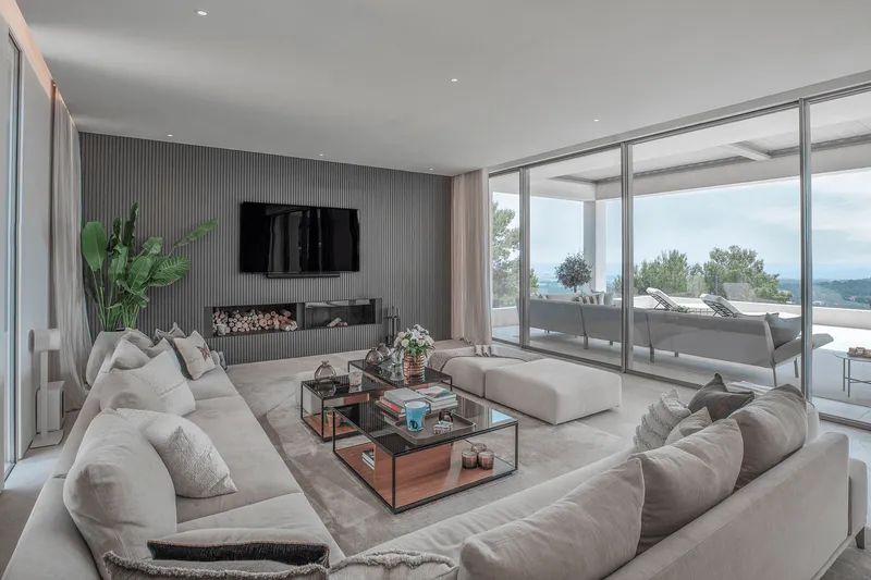 Seasonal rental villa with pool and sea views in Son Vida — photo 5