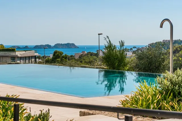 Contemporary coastal penthouse for sale in Paguera, Mallorca Southwest — photo 12