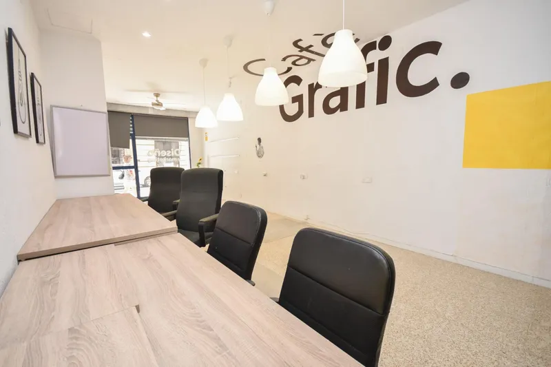 Very central commercial premises in the Bons Aires area — photo 4