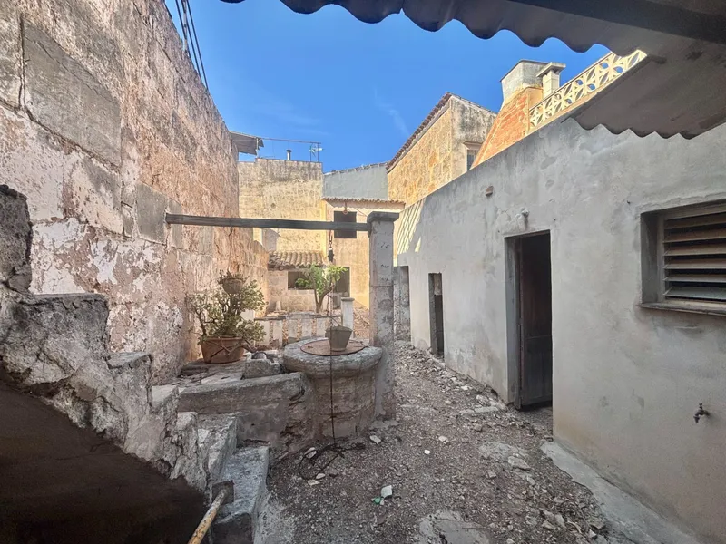 Authentic village house to renovate in Llucmajor — photo 7