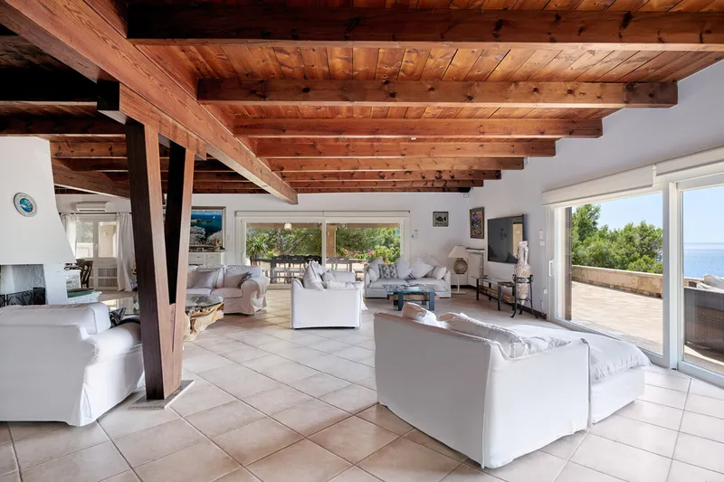 Exclusive: Stunning Mallorcan-style estate with a vacation rental license and breathtaking views across the bay - Marcel Remus Real Estate — photo 10