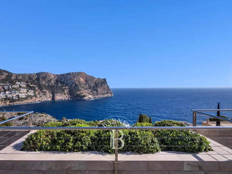 Luxury south-west facing villa with 270° sea views in Port Andratx — photo 3