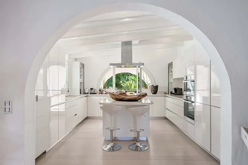Mallorcan-style villa with breathtaking sea and harbor views — photo 9