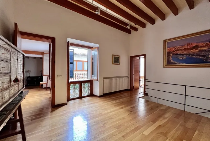 Duplex apartment in the old town of Palma — photo 6