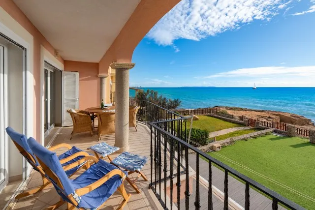 Exclusive Seafront Penthouse for Sale in Ses Covetes, Southeast Mallorca — photo 5