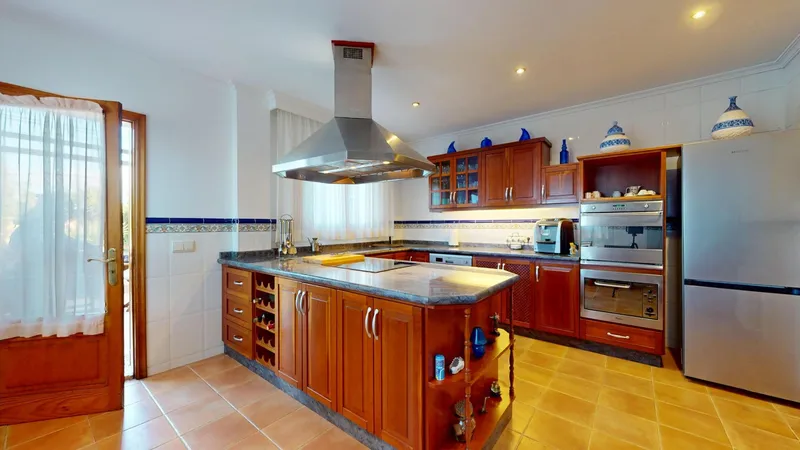 Semi-detached chalet with private pool, spacious terraces and barbecue area in Marratxí — photo 5