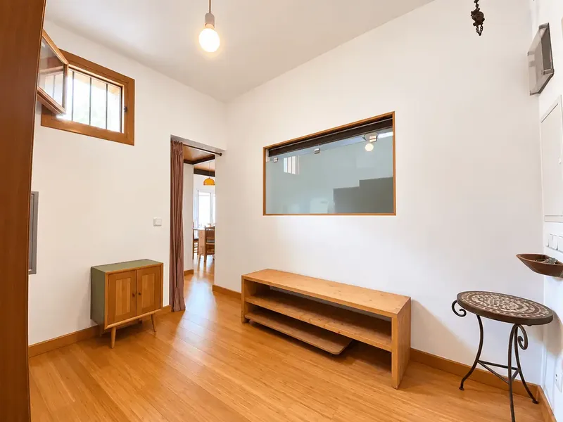 In the heart of Palma's historic old town lies this charming penthouse. The property is located on the third floor of a building — photo 10