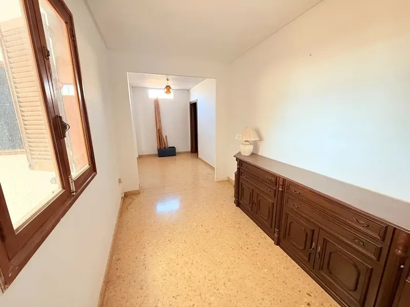 AMPLITUD Y EXCELENTE UBICACIÓN JUNTO A PLAZA DE LAS COLUMNAS Y CALLE NUREDUNA · 148 m² — photo 3