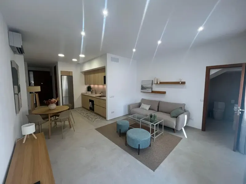 Newly built 55 m2 flat in Plaza de toros area, furnished with top qualities and equipped with everything needed to move in. — photo 4