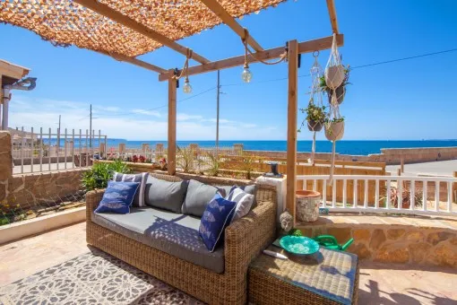 Molinar, unique beachfront house on the promenade near Cala Gamba — photo 1