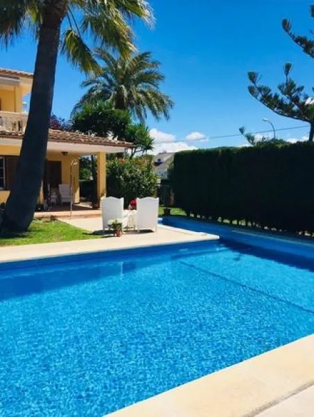 Magnificent villa with pool — photo 4