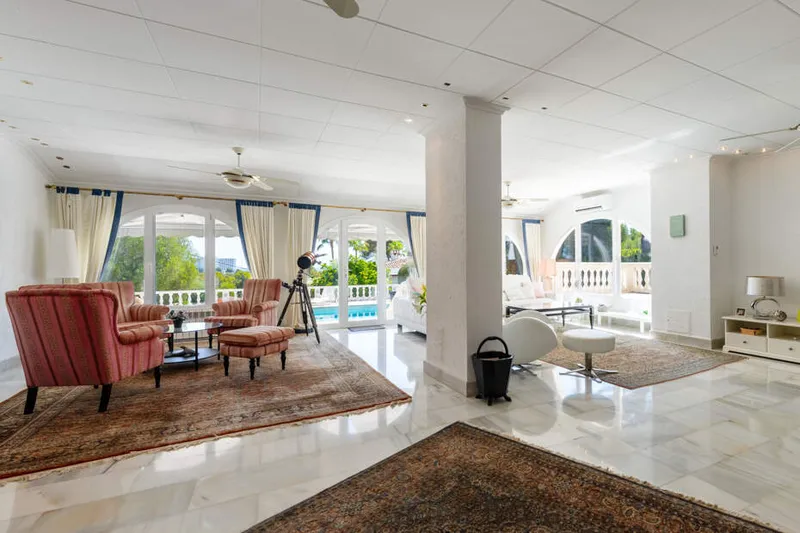 250m² Villa mit 5 Zimmern, Pool und Meerblick zu kaufen — photo 3