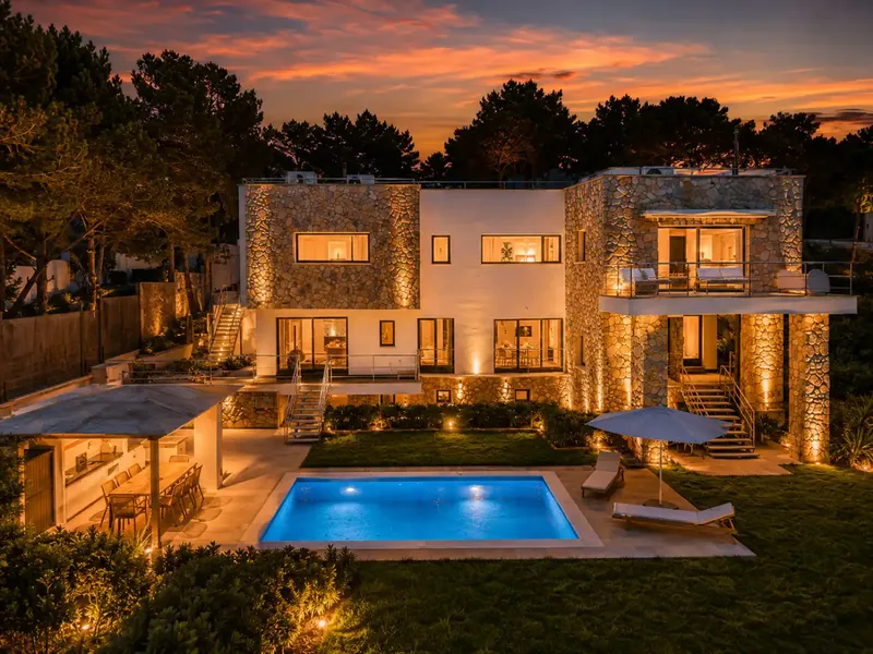 Spectacular renovated villa with sea views, pool and guest apartment in Cala Vinyes — photo 2