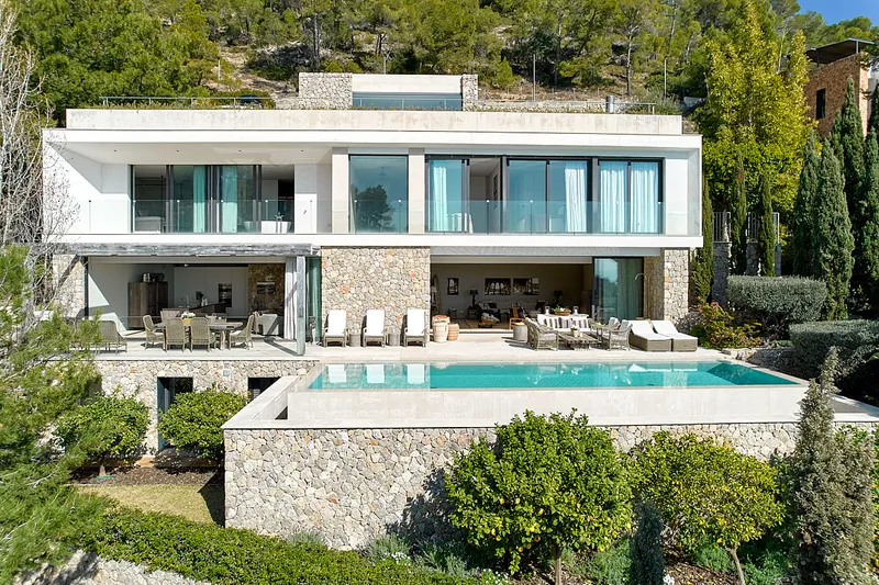 Modern villa with views over the Bay of Palma - Marcel Remus Real Estate — photo 1