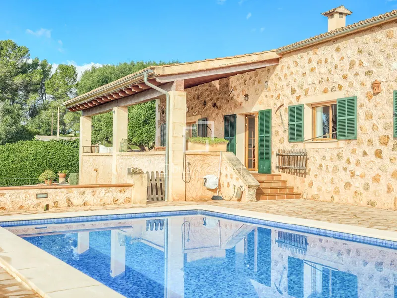 172m² house / villa for sale in Palma de Mallorca — photo 1