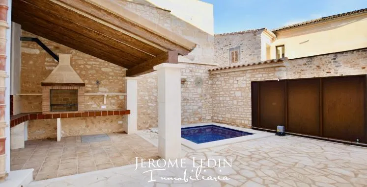Beautiful Townhouse in Santanyi with a Pool — photo 4
