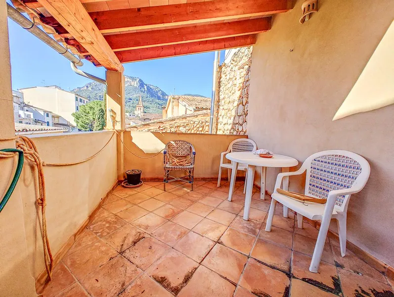 Townhouse for sale in central Sóller with terraces and views of the Serra de Tramuntana — photo 1