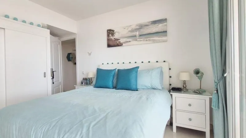 Illetas - Front-line apartment to renovate with sea view — photo 8
