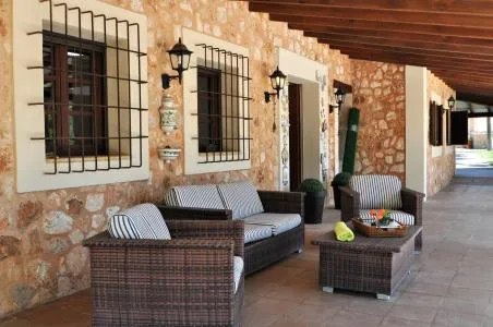 Rustic property - Sencelles, built surface 1180m2, plot surface 38000m2, 6 bedrooms, 5 bathrooms,... — photo 3