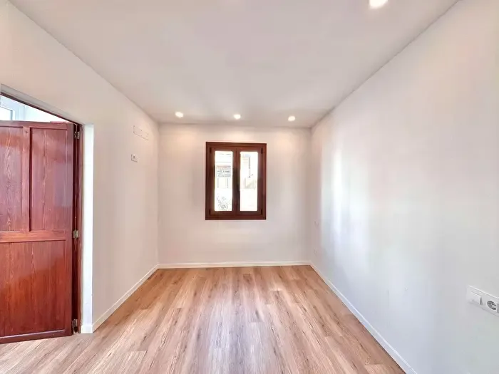 Piso de 2 habitaciones en alquiler en Llevant, Marquès de Fontsanta — photo 2