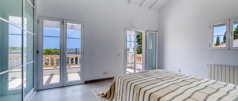 Pretty Mediterranean villa in Santa Ponsa with partial sea views — photo 12