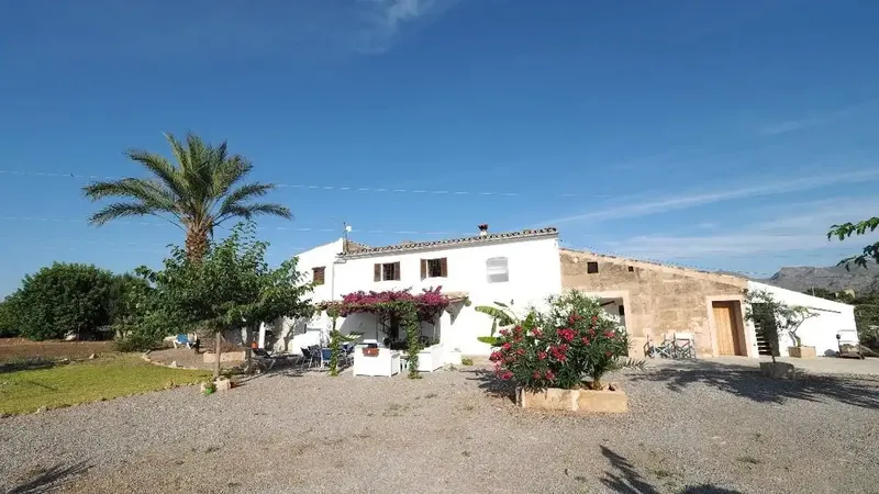 Finca in Puerto Pollença of 241 m2 with vacation rental license, updated in 2016, located on a plot of 14,614 m2, with license — photo 2