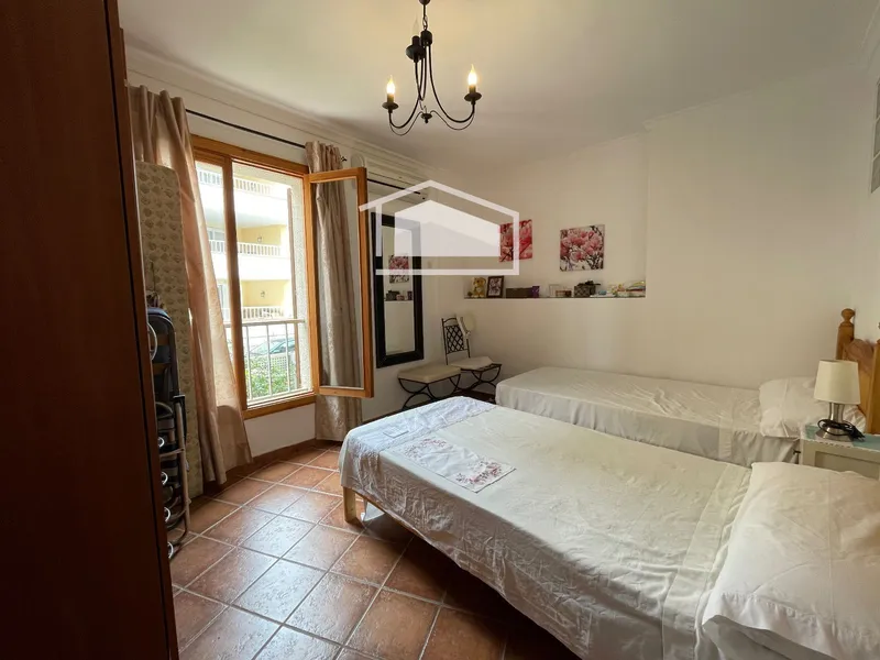 From September: ground floor in the port area with 2 bedrooms and large terrace — photo 2