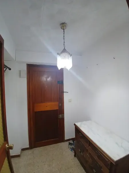 4th floor apartment without lift, very good staircase, 4 bedrooms, bathroom, living-dining room with balcony, clear views, large kitchen with gallery — photo 9
