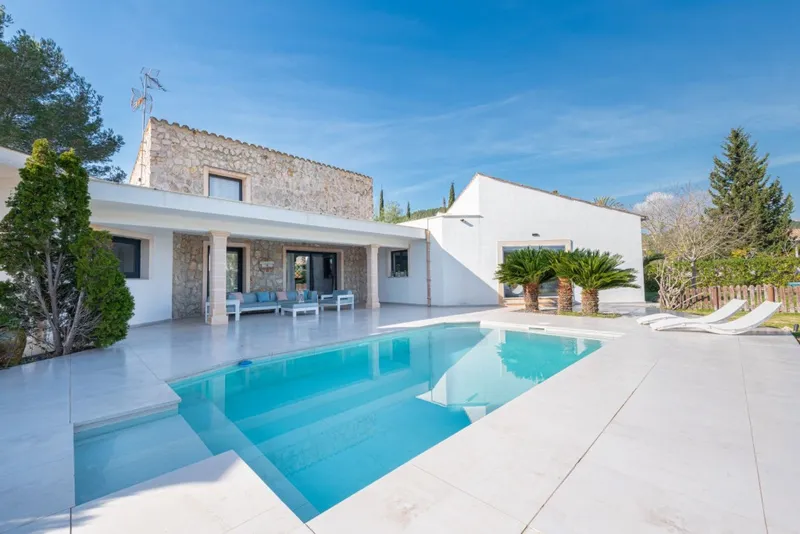 Ideal family home for sale in Pollença with private pool and various terraces — photo 10