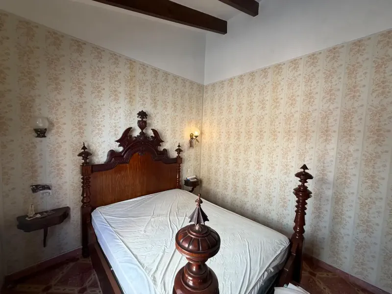 Beautiful house to renovate with great potential and approximately 103 m2 of living space that could be extended by about 187 m2 to reach — photo 11