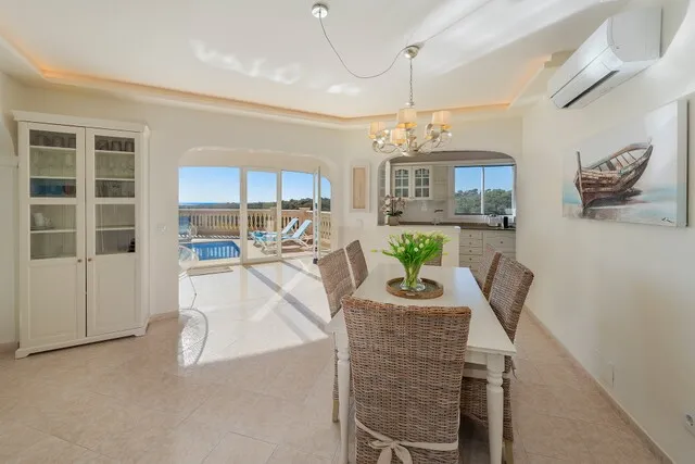 Front line villa with rental license and beach access for sale in Cala Pi, Mallorca — photo 9