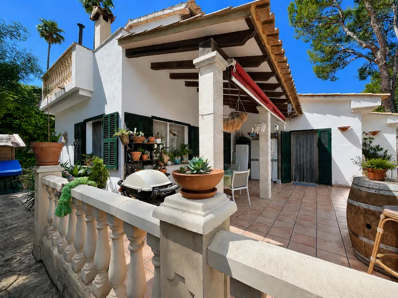 Investment villa with large plot and renovation potential in Nova Santa Ponsa Mas — photo 3