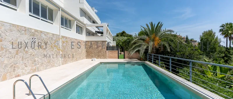 Large apartment in Cas Català with sea views — photo 1