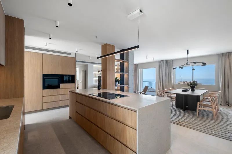 Impressive apartment with sea views and stunning sunsets in Cala Mayor — photo 12