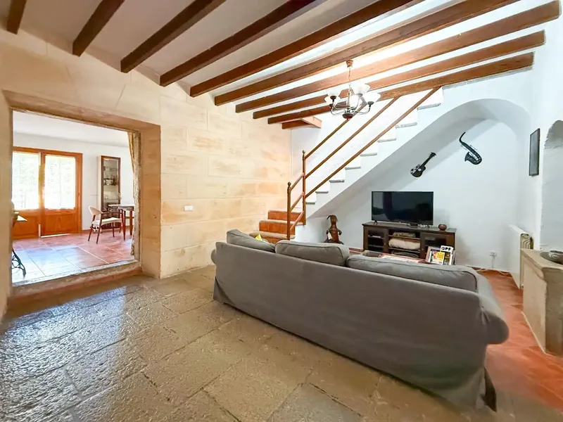 Discover this charming village house in the heart of Binissalem, combining the essence of Mallorcan rustic style with modern comforts — photo 4