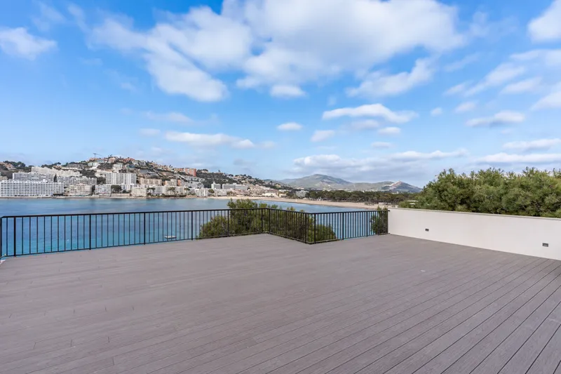 New Luxury Renovated Penthouse with Spacious Terraces and Direct Sea Access in Santa Ponsa — photo 4