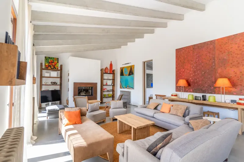 This exceptional finca with a plot of approx. 42,000 m² is located in a spectacular natural paradise between Orient and Alaró, in — photo 8