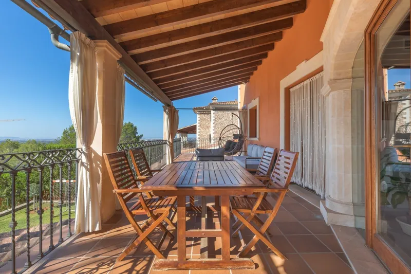 Great villa with pool and garage — photo 11